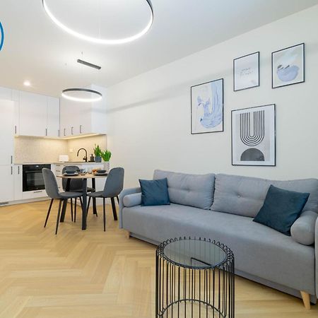 Blue Apartment Ceglana - Free Parking - Self Check-In Kattowitz Exterior foto