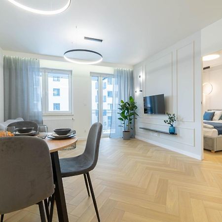 Blue Apartment Ceglana - Free Parking - Self Check-In Kattowitz Exterior foto